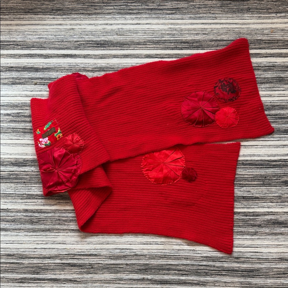Bespoke Han Feng NY Knit Wrap Scarf with Embroidered Rosette Accents